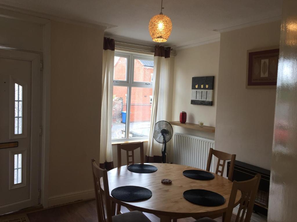 Silver Hill House room 4